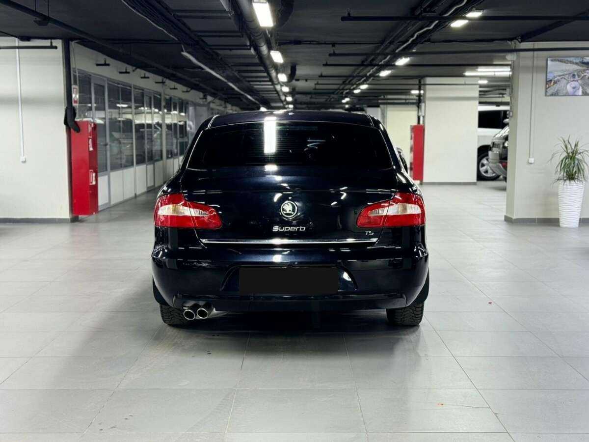 Skoda Superb с пробегом — 2013 год. Фото: #3