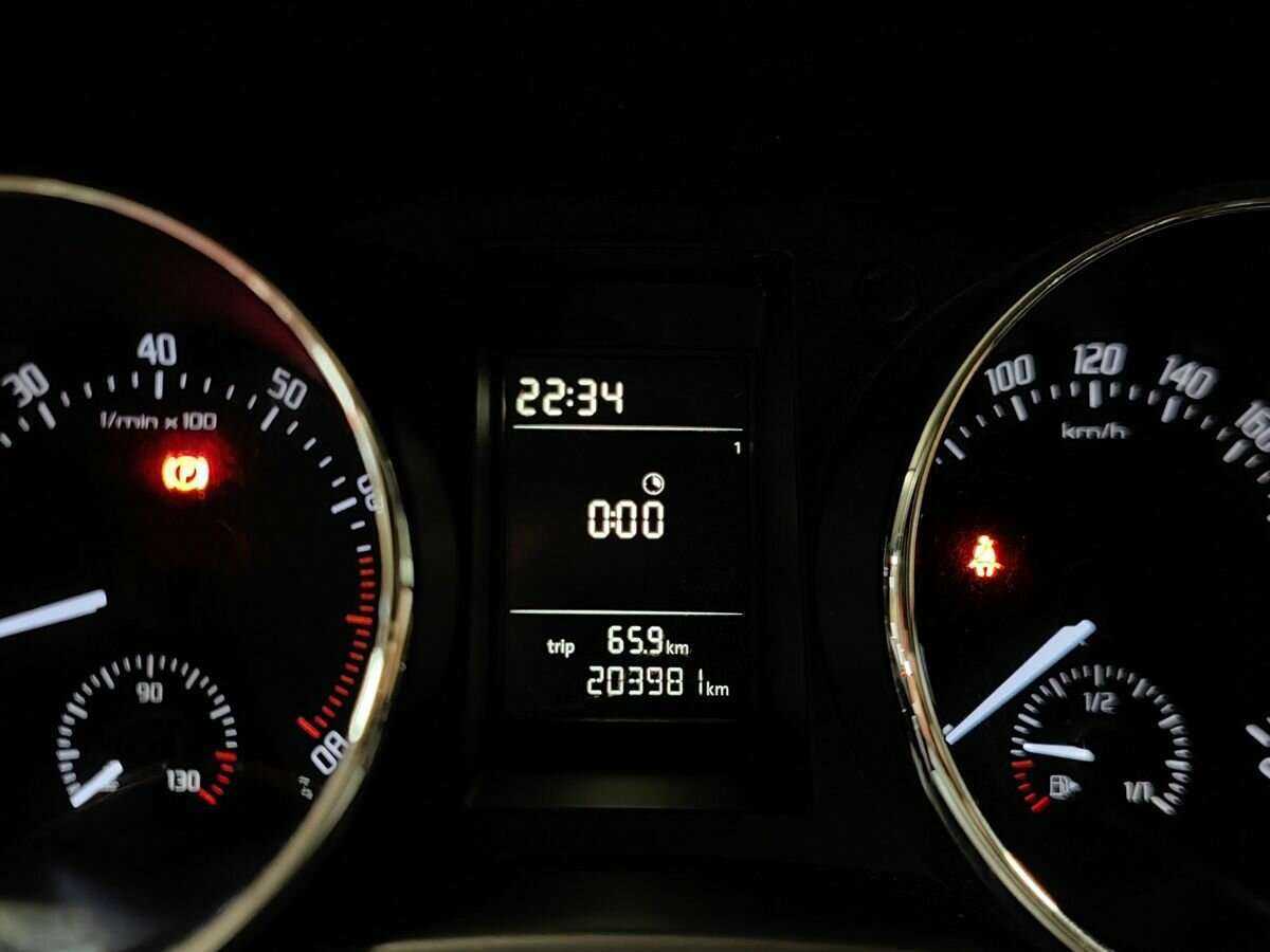 Skoda Yeti с пробегом — 2012 год. Фото: #12