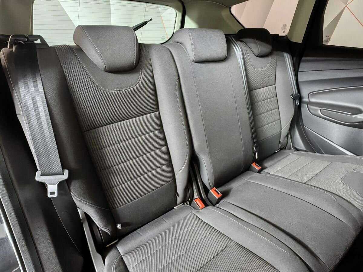 Ford Kuga с пробегом — 2016 год. Фото: #12