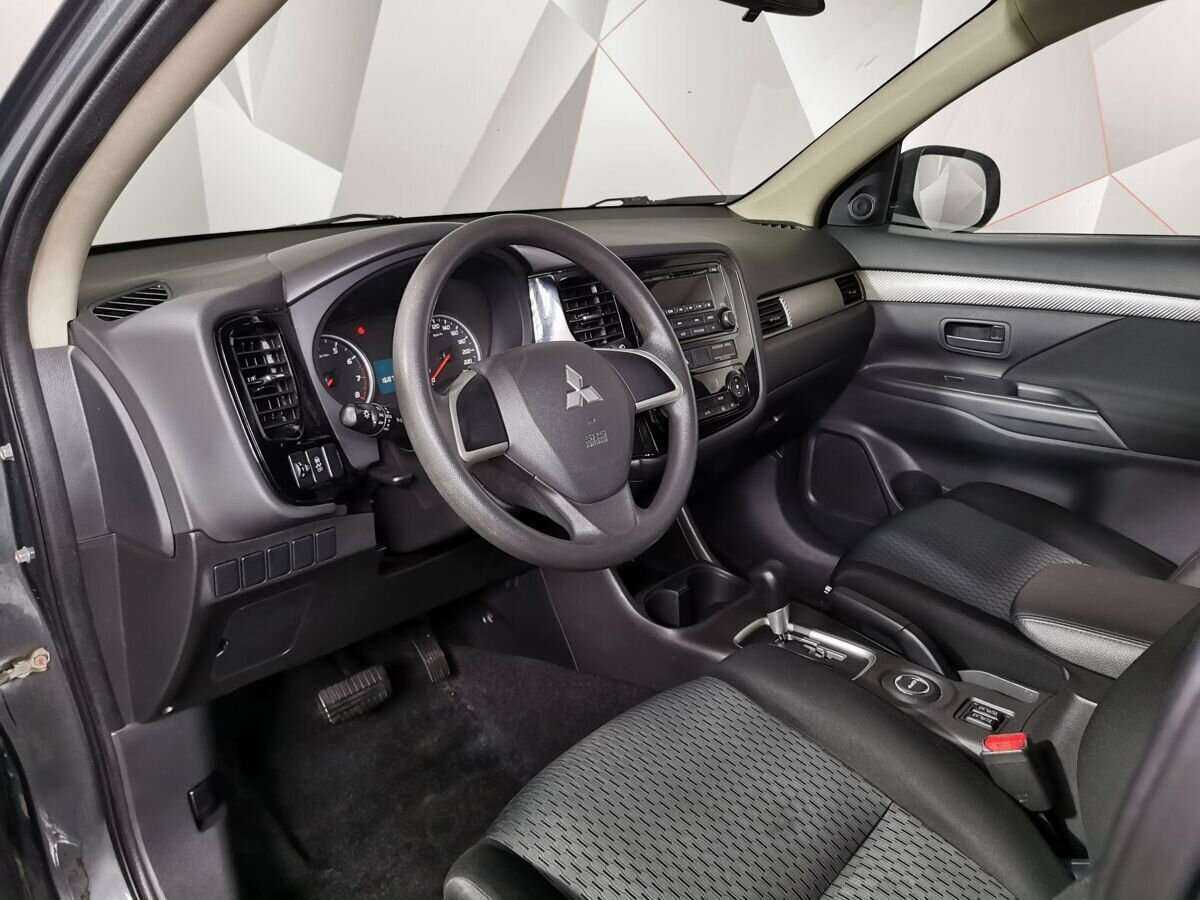 Mitsubishi Outlander с пробегом — 2014 год. Фото: #13