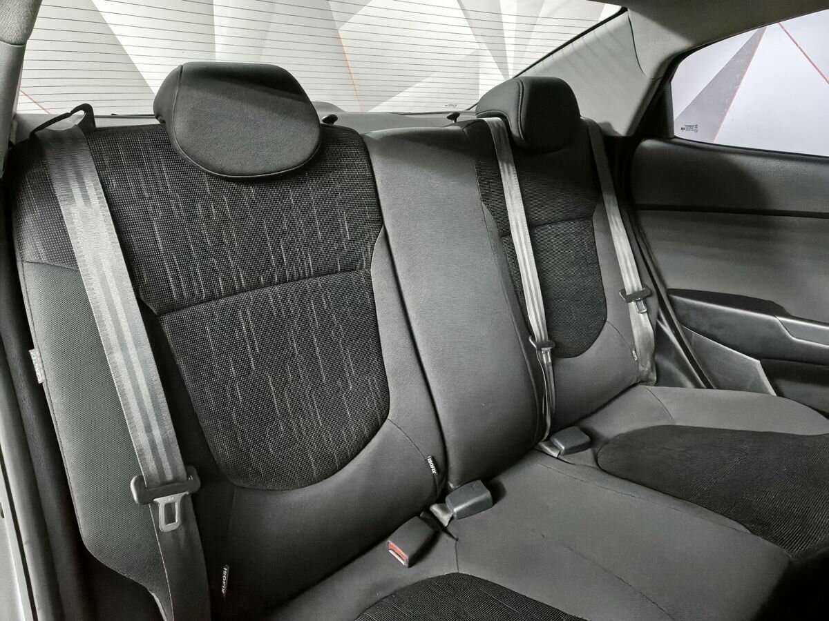 Kia Rio с пробегом — 2015 год. Фото: #12