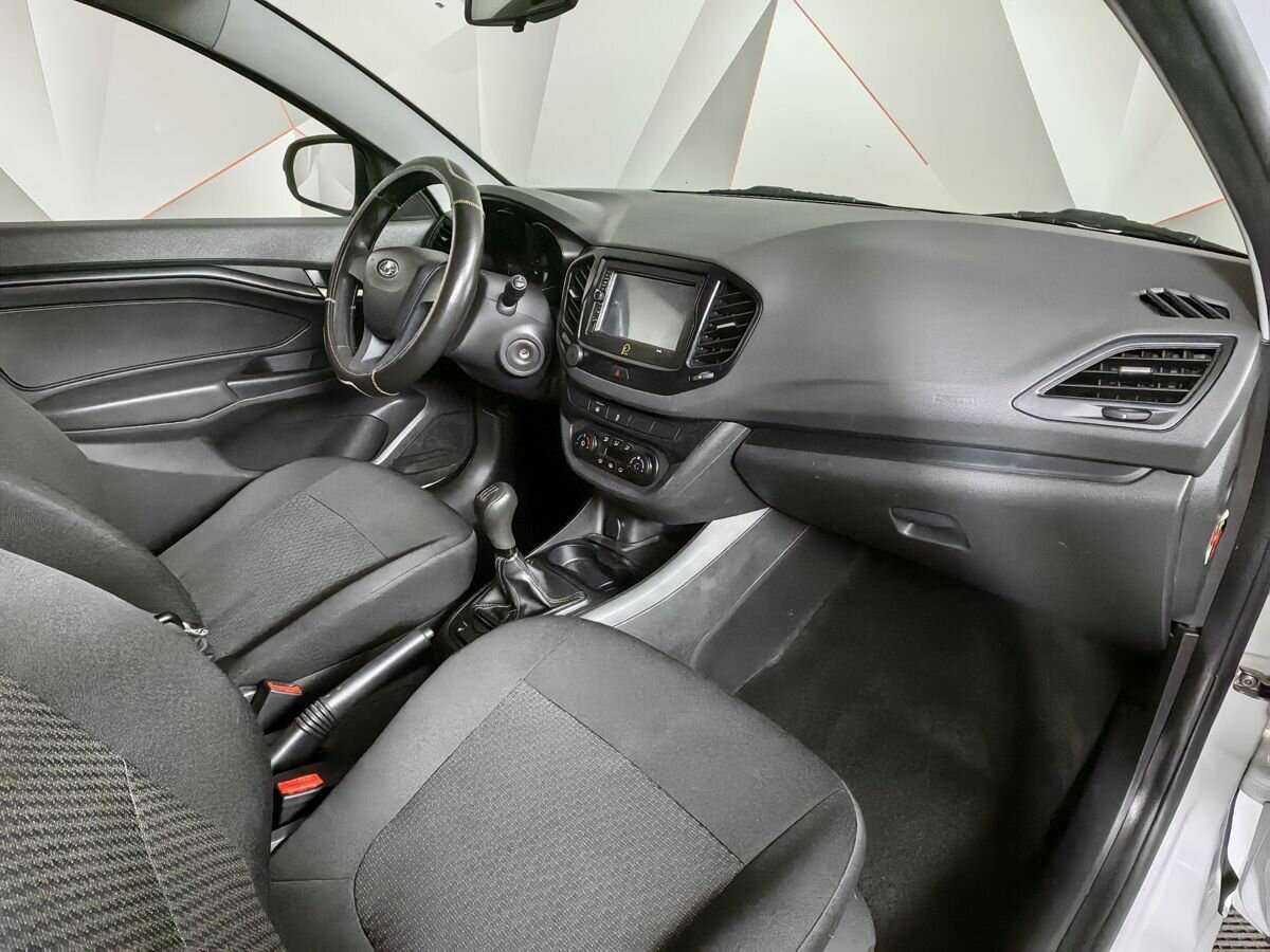 Lada (ВАЗ) Vesta с пробегом — 2017 год. Фото: #8