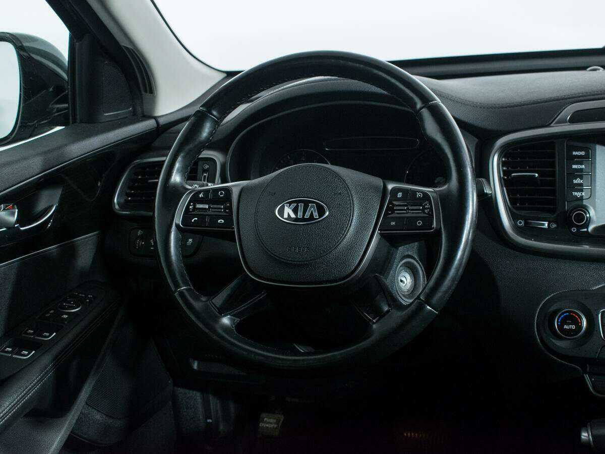 Kia Sorento с пробегом — 2019 год. Фото: #13