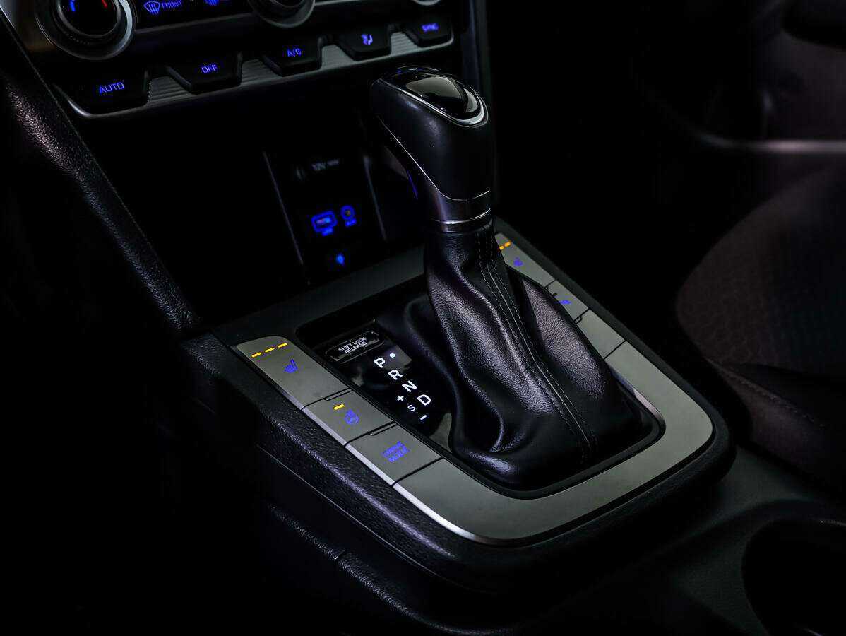 Hyundai Elantra с пробегом — 2019 год. Фото: #13