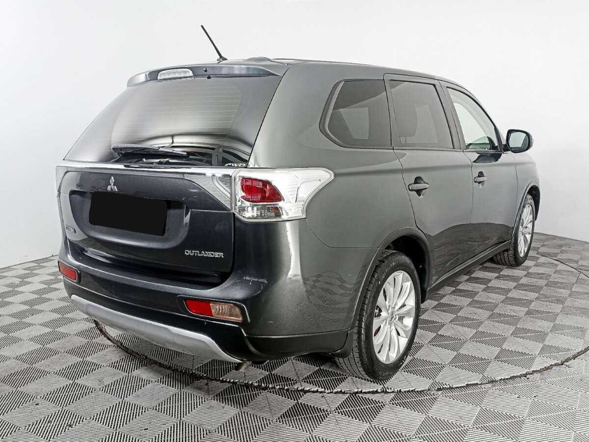 Mitsubishi Outlander с пробегом — 2014 год. Фото: #4