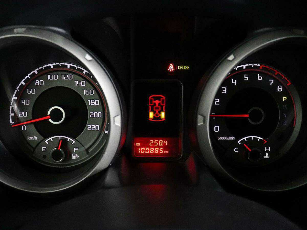 Mitsubishi Pajero с пробегом — 2018 год. Фото: #9