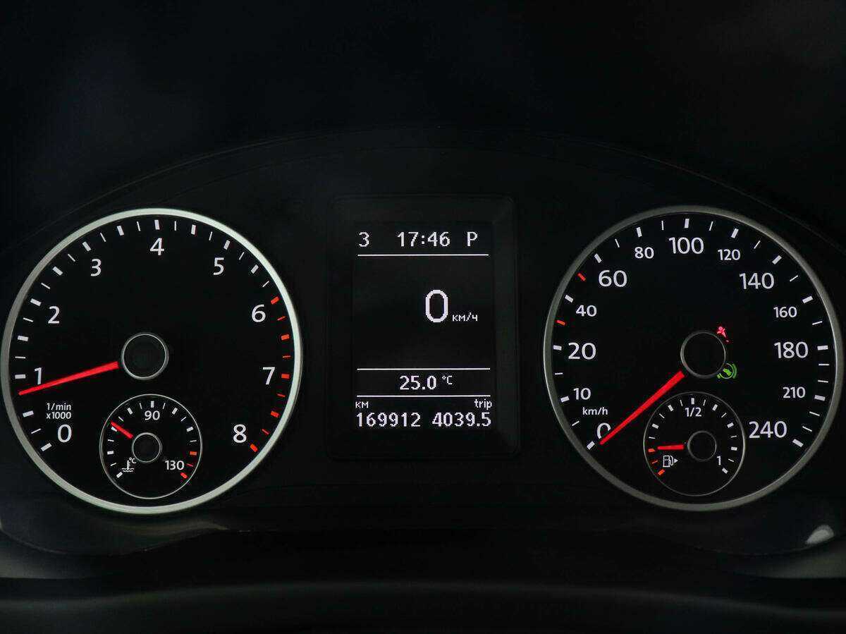 Volkswagen Tiguan с пробегом — 2012 год. Фото: #10