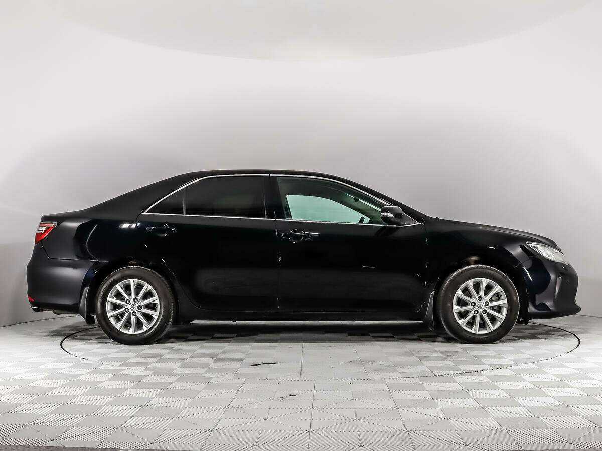 Toyota Camry с пробегом — 2016 год. Фото: #3