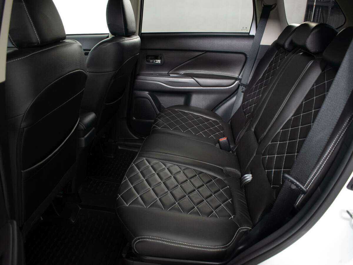 Mitsubishi Outlander с пробегом — 2022 год. Фото: #9