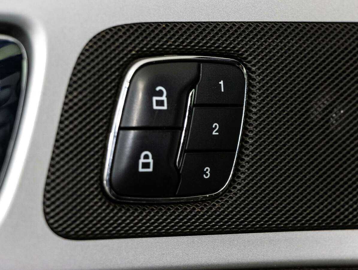 Ford Explorer с пробегом — 2013 год. Фото: #18