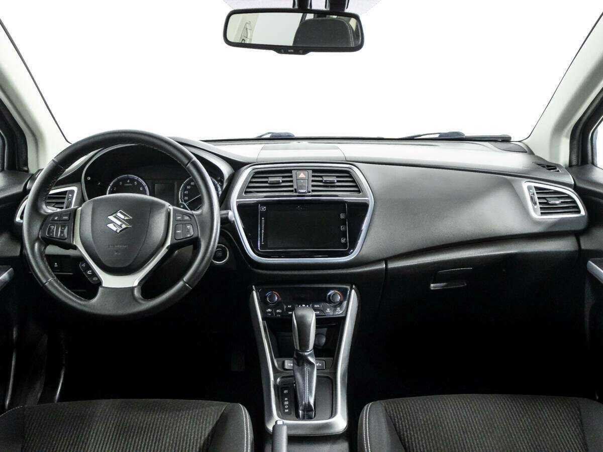 Suzuki SX4 с пробегом — 2018 год. Фото: #12