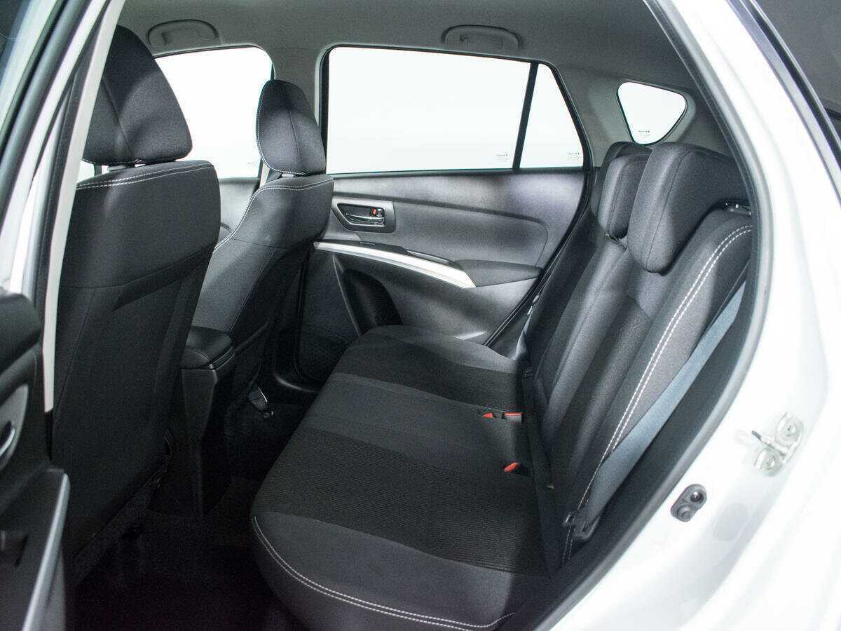 Suzuki SX4 с пробегом — 2018 год. Фото: #9