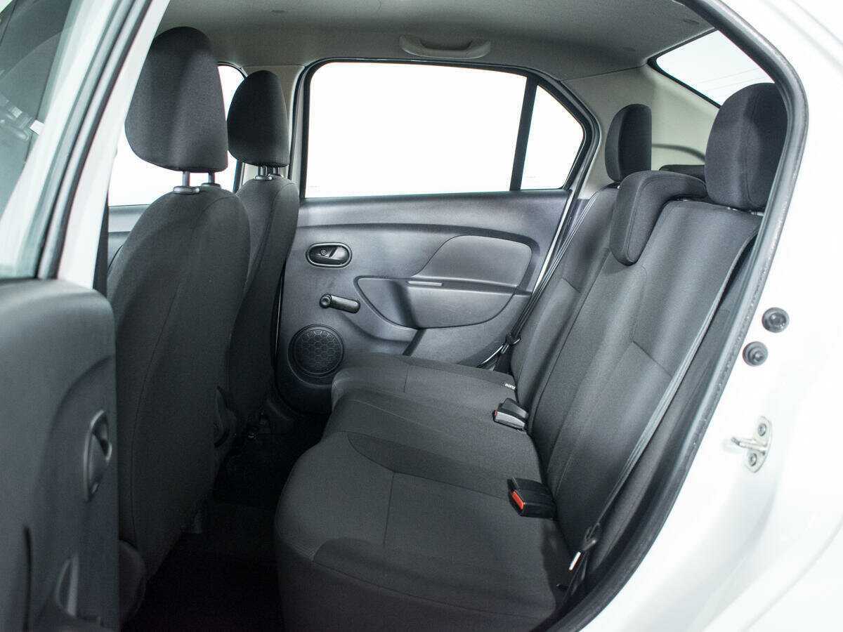 Renault Logan с пробегом — 2019 год. Фото: #9