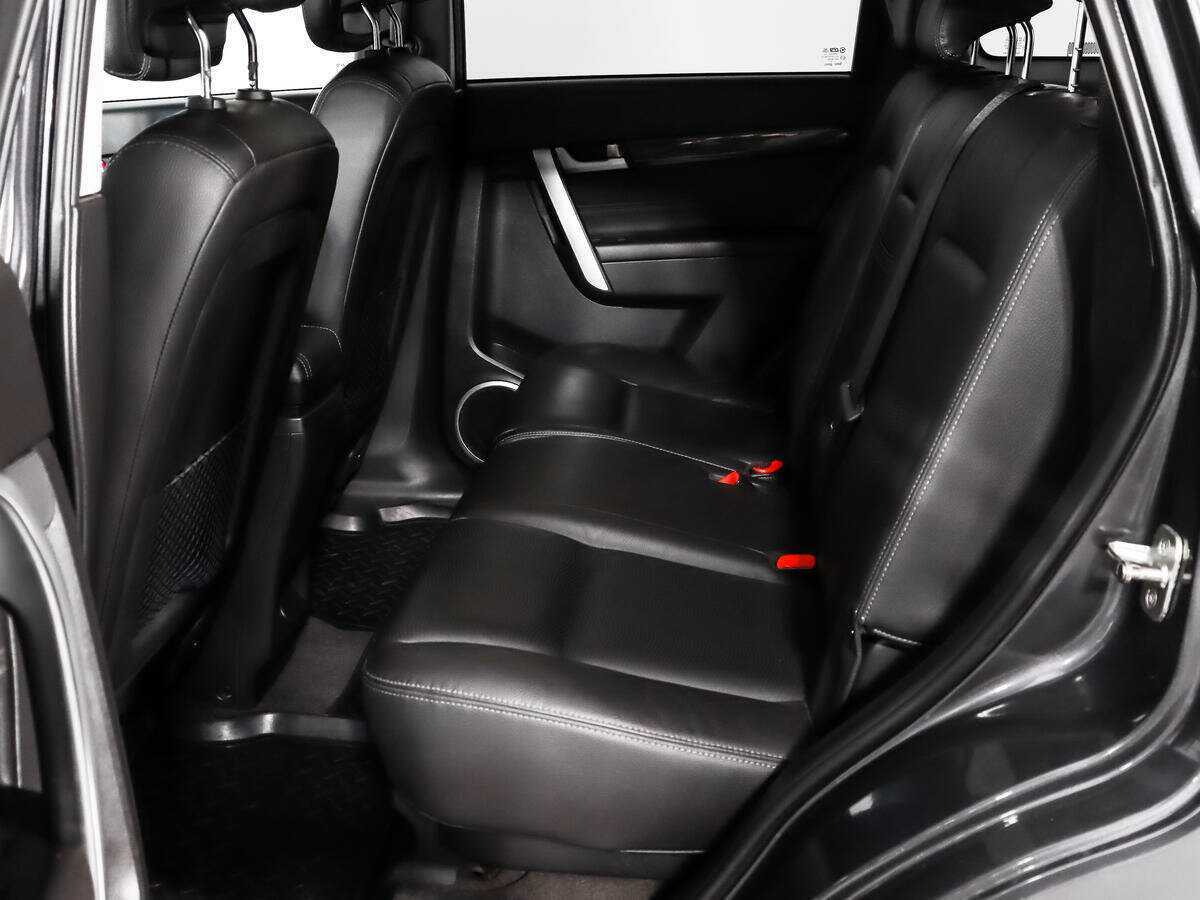 Chevrolet Captiva с пробегом — 2014 год. Фото: #9