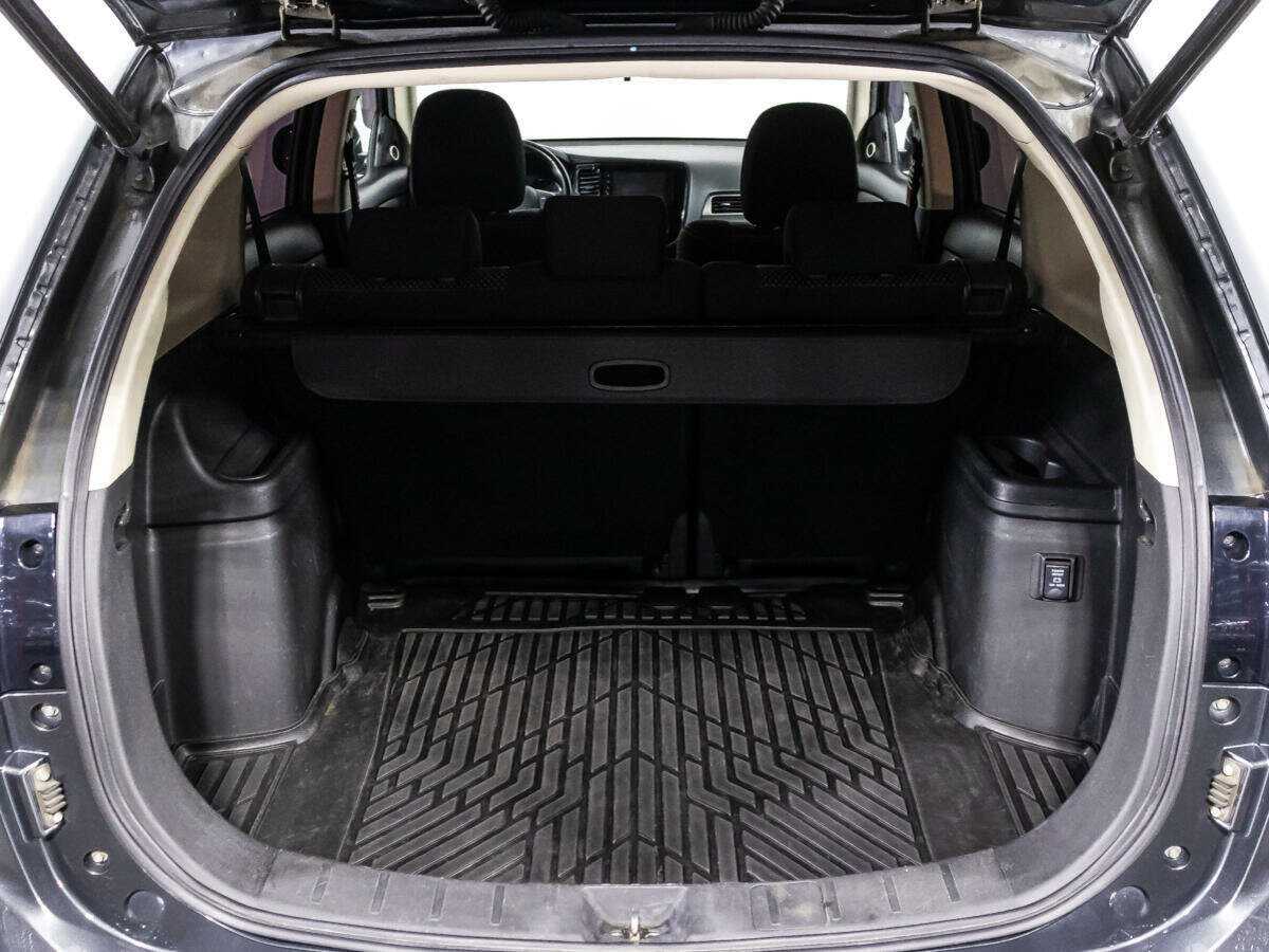 Mitsubishi Outlander с пробегом — 2017 год. Фото: #14