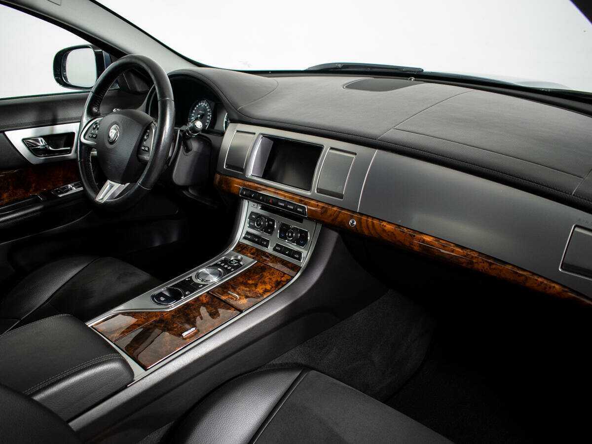 Jaguar XF с пробегом — 2013 год. Фото: #7