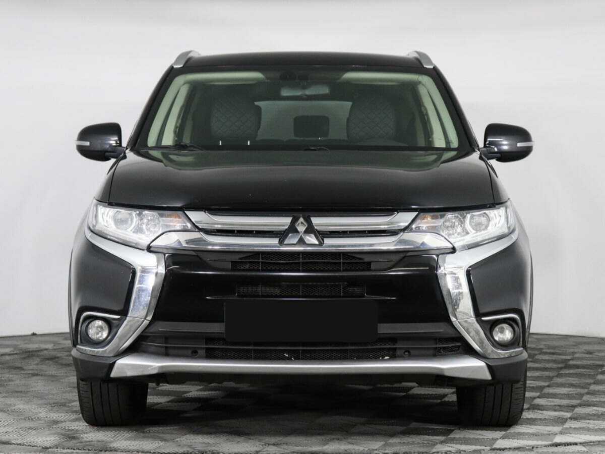 Mitsubishi Outlander с пробегом — 2018 год. Фото: #1