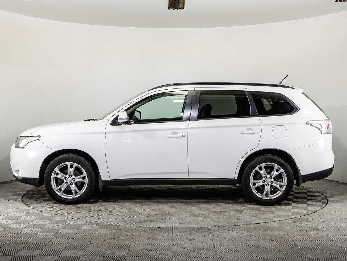 Mitsubishi Outlander с пробегом — 2014 год. Фото: #7