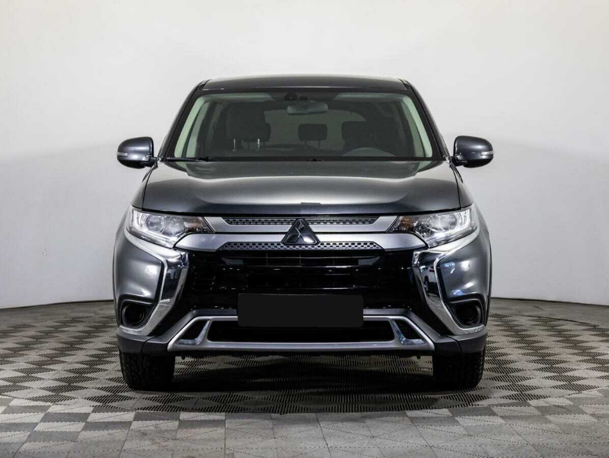 Mitsubishi Outlander с пробегом — 2019 год. Фото: #1