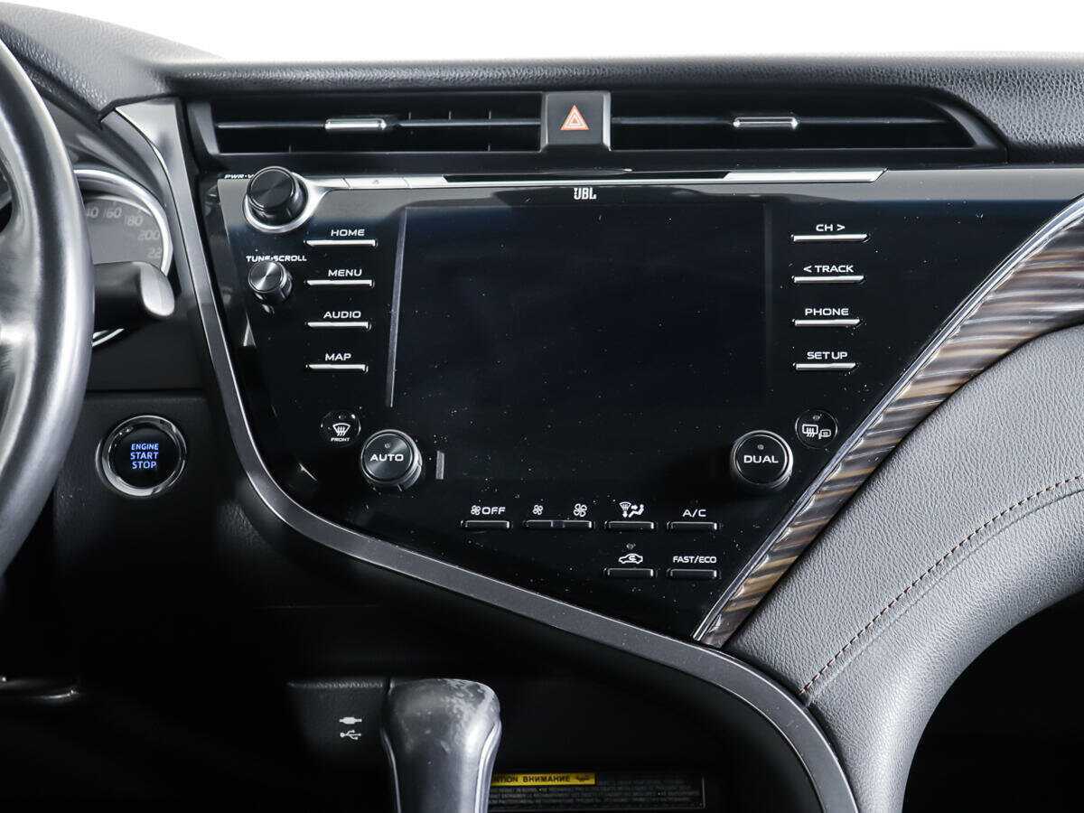 Toyota Camry с пробегом — 2018 год. Фото: #11