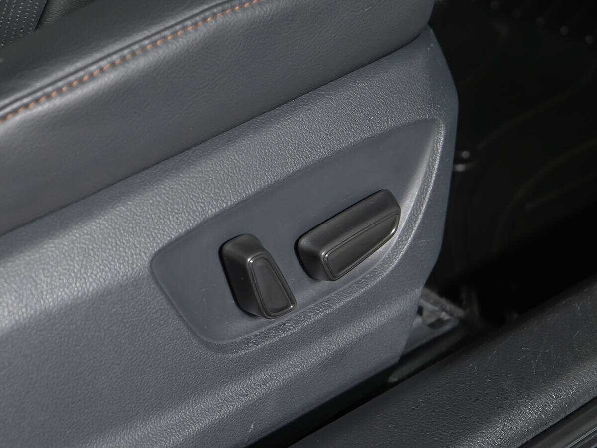 Toyota Camry с пробегом — 2018 год. Фото: #14