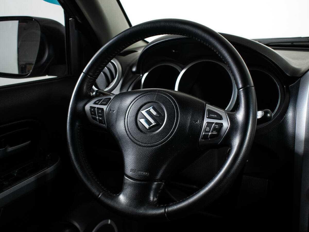 Suzuki Grand Vitara с пробегом — 2014 год. Фото: #8
