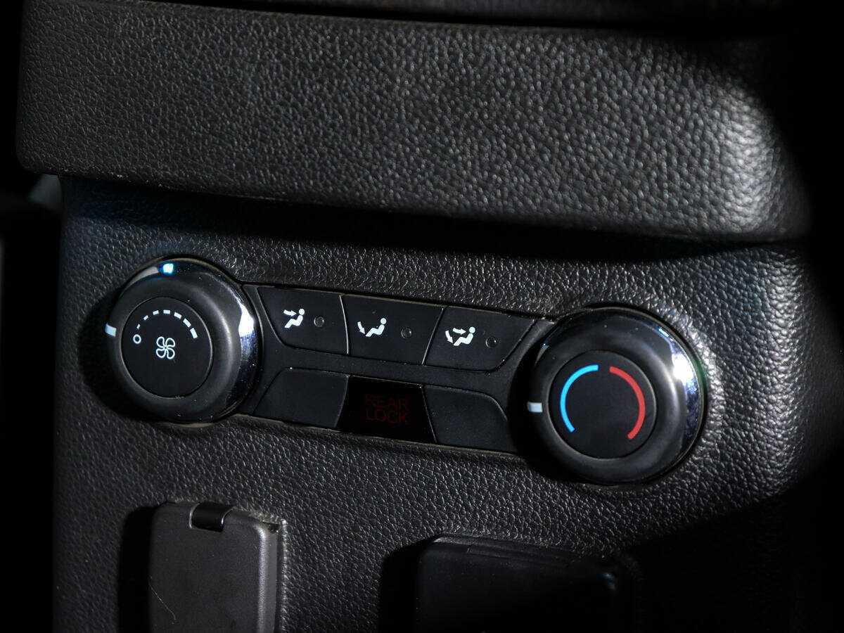 Ford Explorer с пробегом — 2014 год. Фото: #14