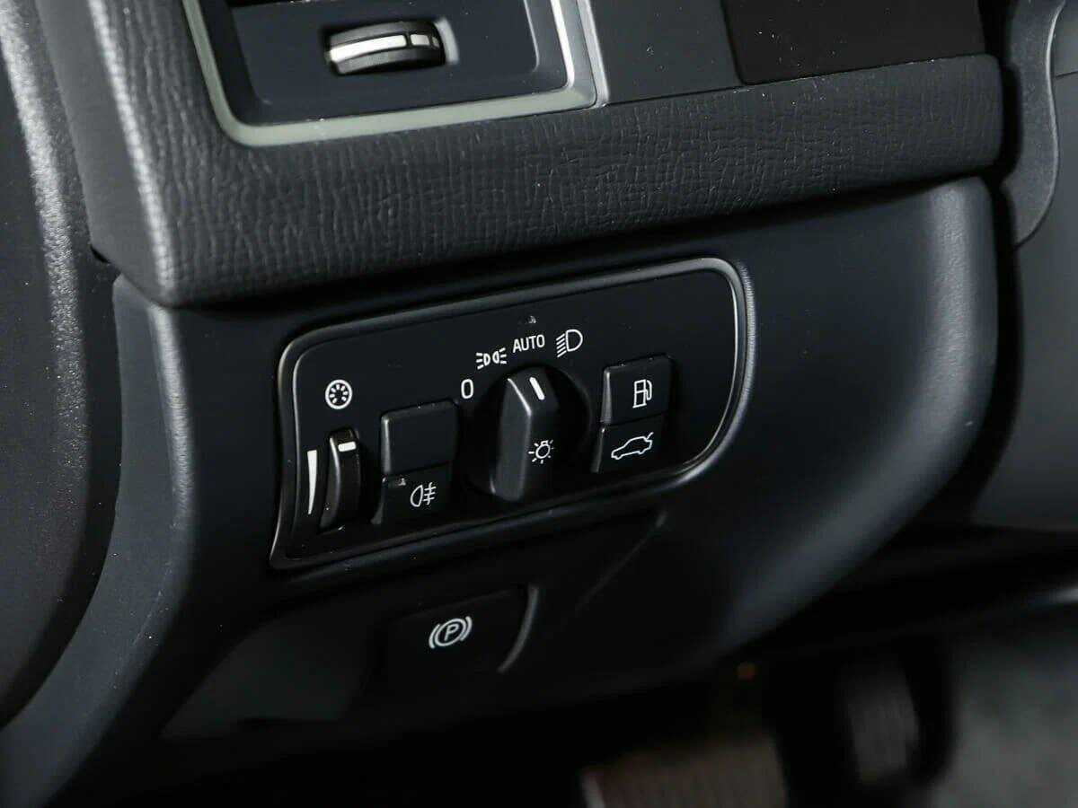 Volvo XC60 с пробегом — 2017 год. Фото: #18