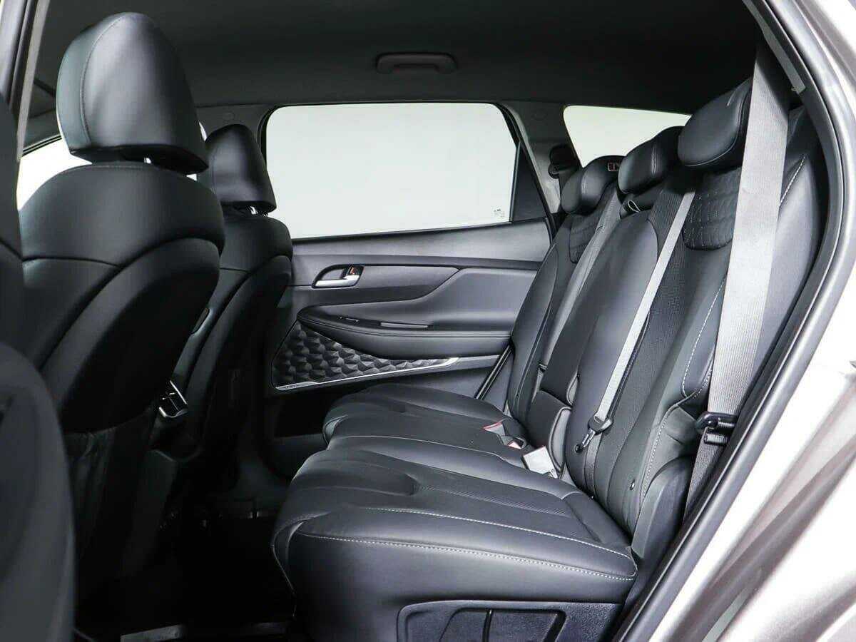 Hyundai Santa Fe с пробегом — 2019 год. Фото: #13