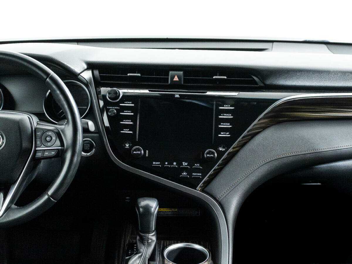 Toyota Camry с пробегом — 2020 год. Фото: #13