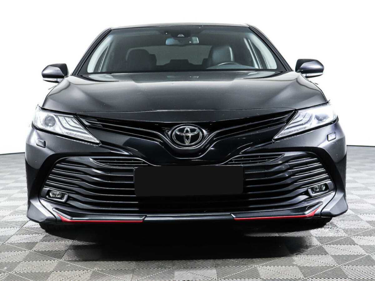 Toyota Camry с пробегом — 2020 год. Фото: #1
