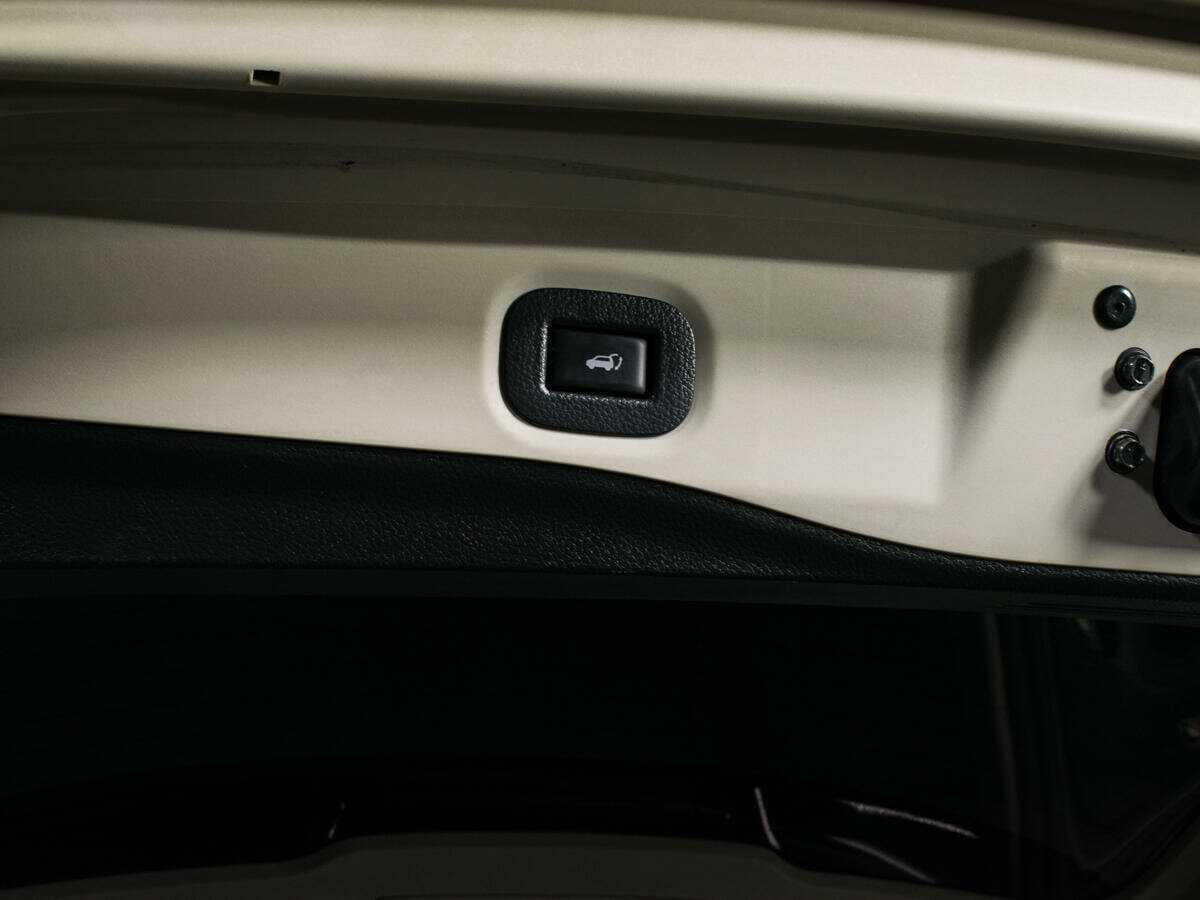 Nissan X-Trail с пробегом — 2016 год. Фото: #9