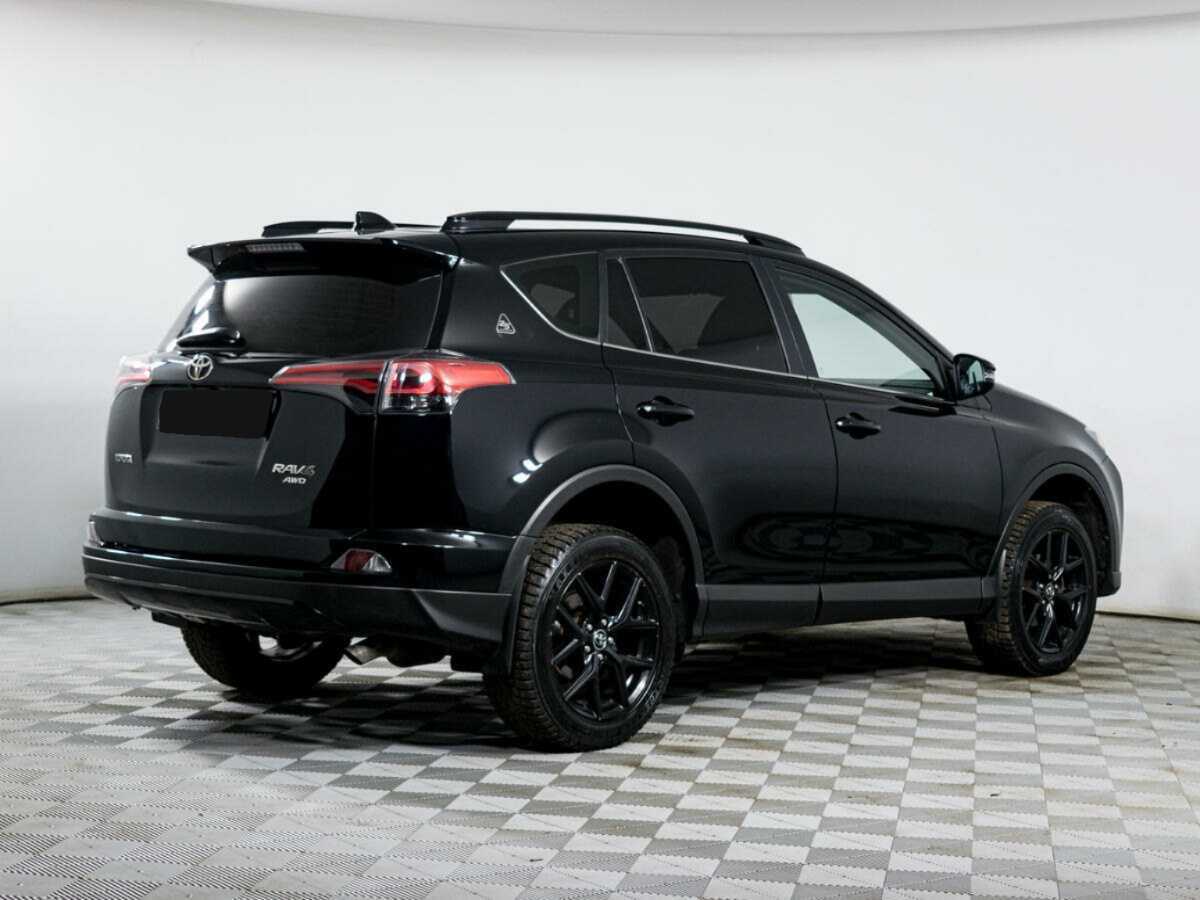 Toyota RAV4 с пробегом — 2018 год. Фото: #3