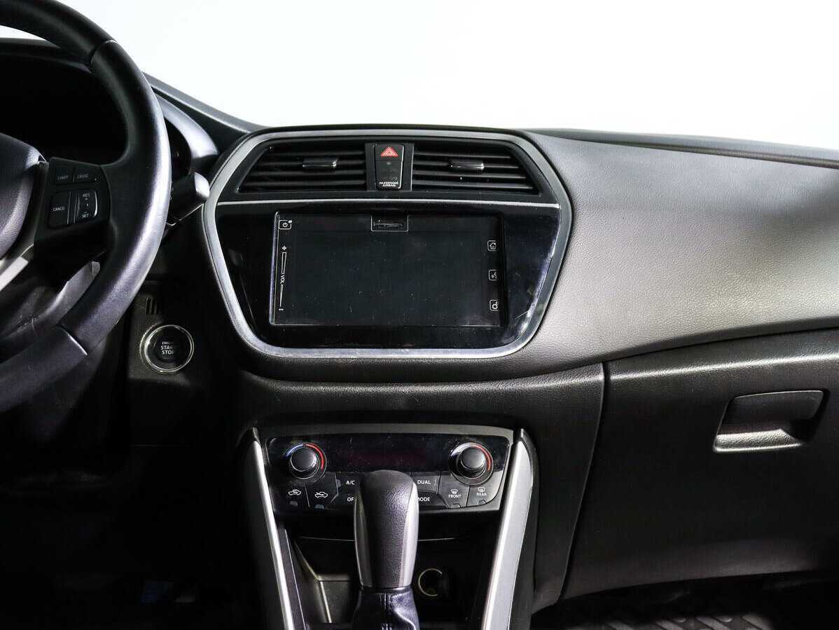 Suzuki SX4 с пробегом — 2017 год. Фото: #10