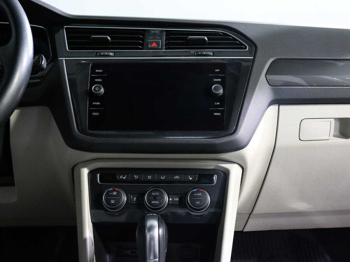 Volkswagen Tiguan с пробегом — 2018 год. Фото: #12