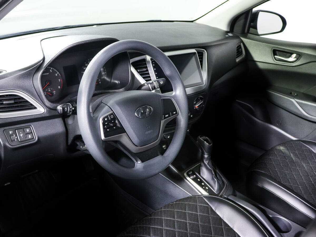 Hyundai Solaris с пробегом — 2019 год. Фото: #1