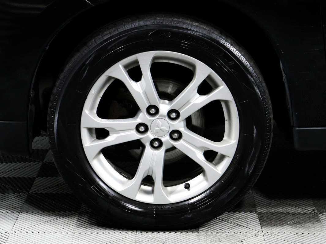 Mitsubishi Outlander с пробегом — 2013 год. Фото: #13