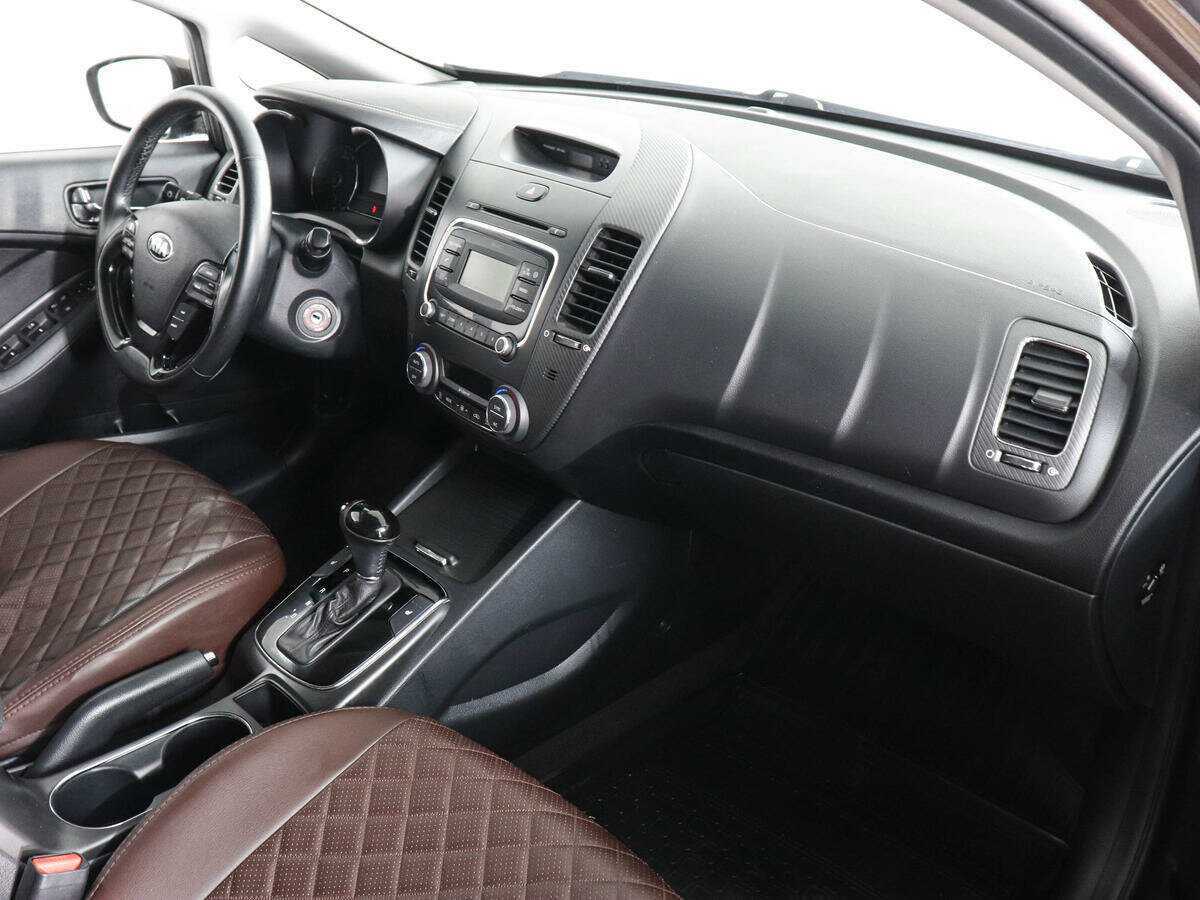 Kia Cerato с пробегом — 2017 год. Фото: #9