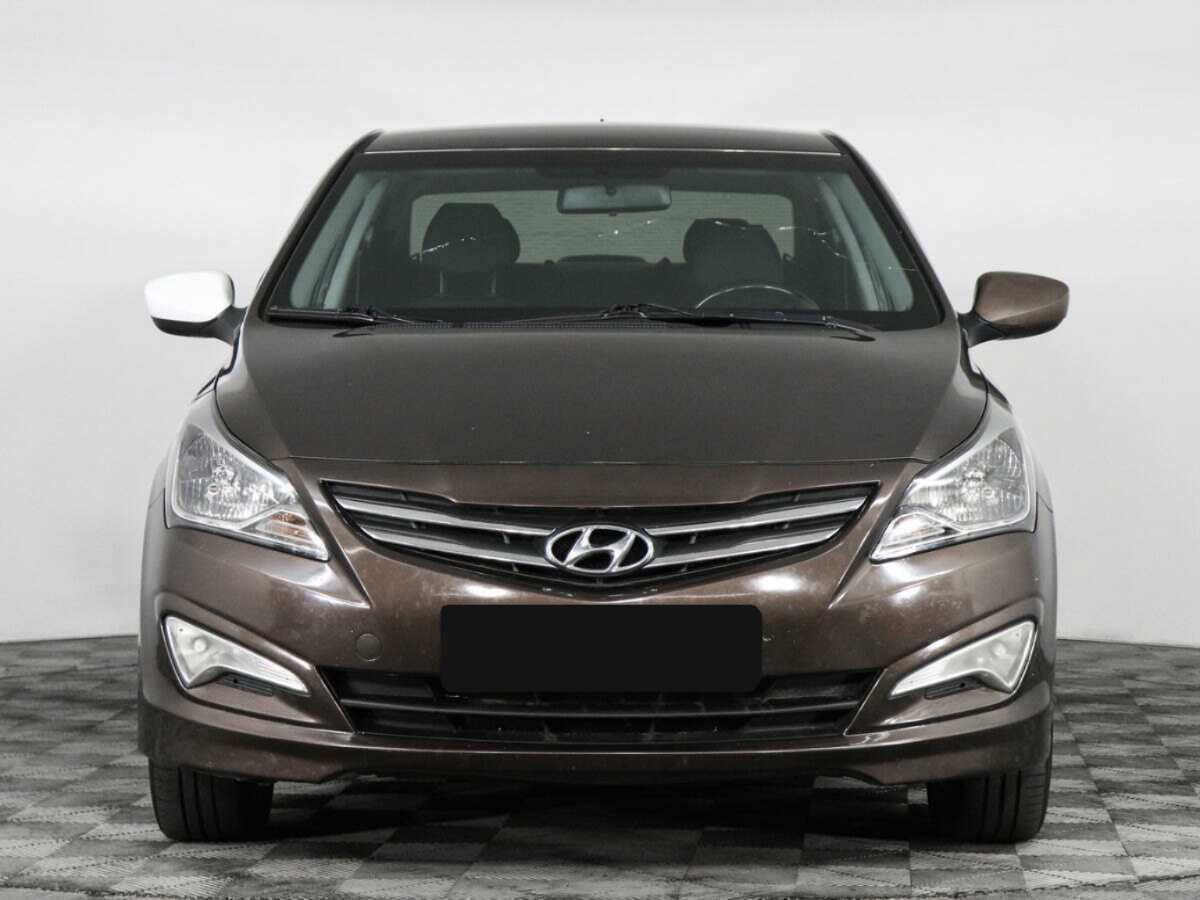 Hyundai Solaris с пробегом — 2015 год. Фото: #1