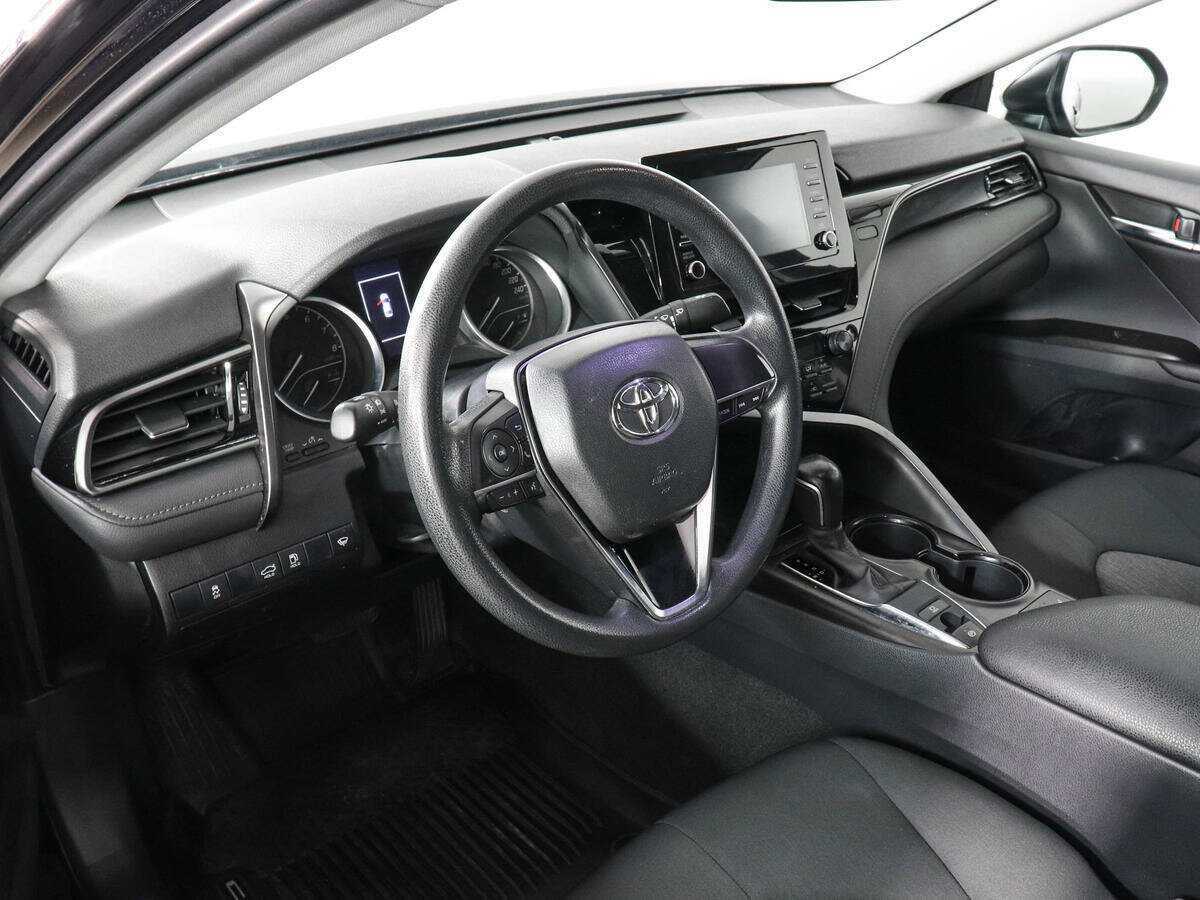 Toyota Camry с пробегом — 2021 год. Фото: #8