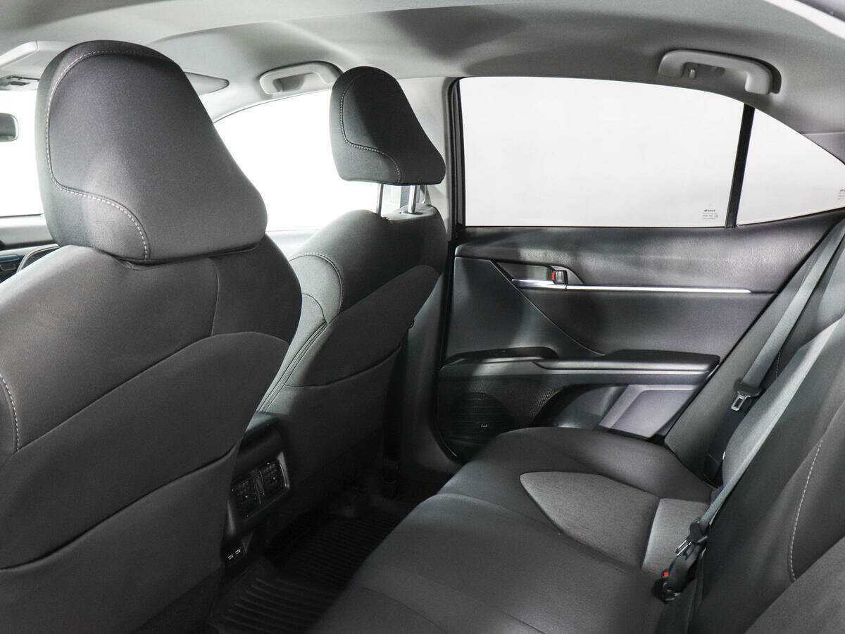 Toyota Camry с пробегом — 2021 год. Фото: #11