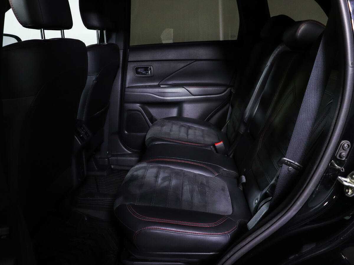 Mitsubishi Outlander с пробегом — 2020 год. Фото: #7