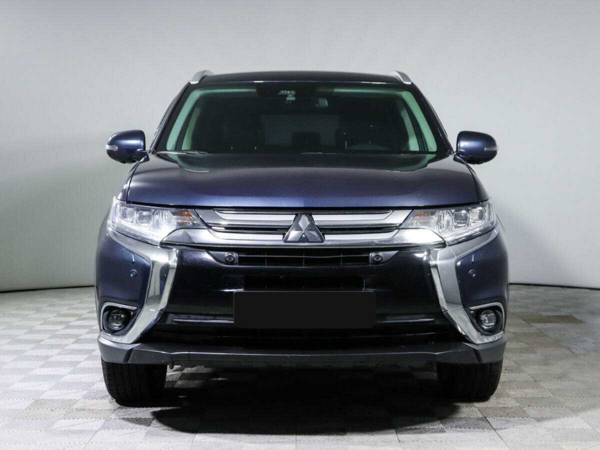 Mitsubishi Outlander с пробегом — 2018 год. Фото: #1