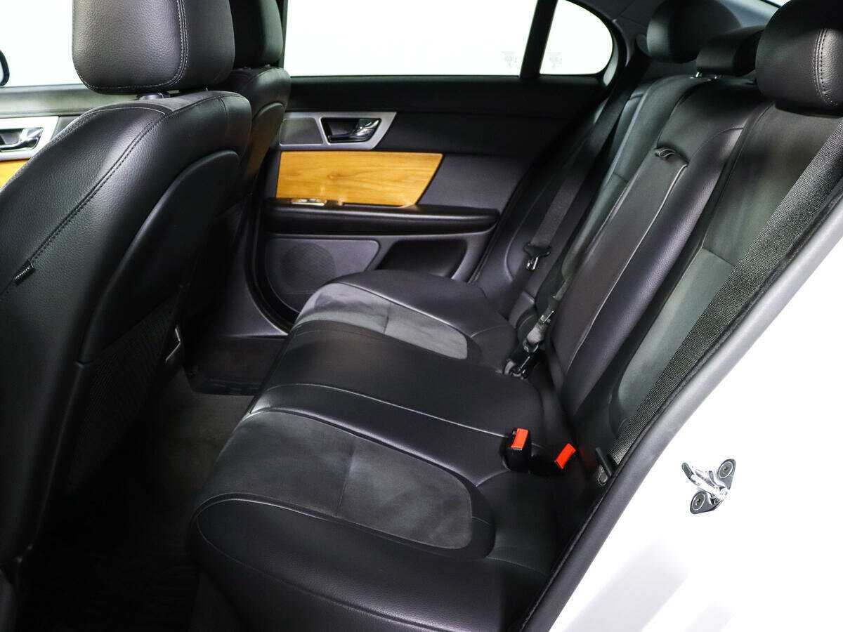 Jaguar XF с пробегом — 2014 год. Фото: #9