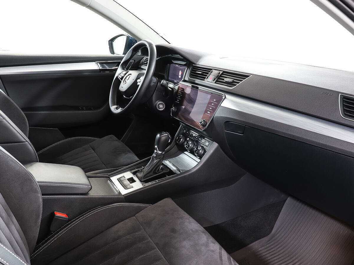 Skoda Superb с пробегом — 2021 год. Фото: #8