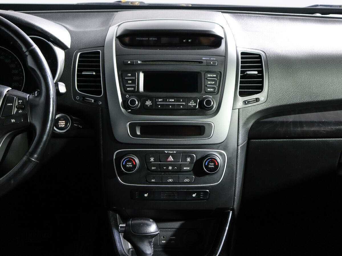 Kia Sorento с пробегом — 2015 год. Фото: #12