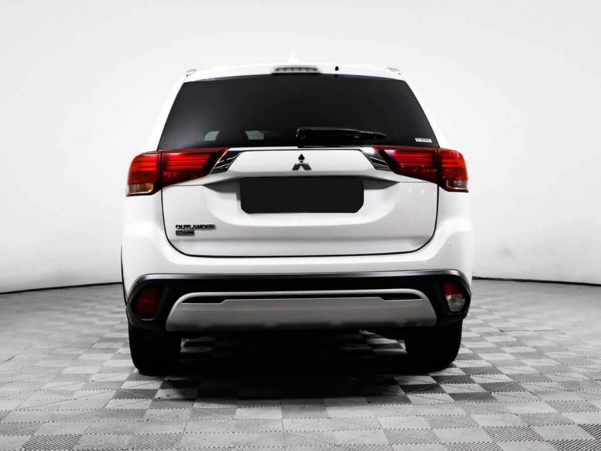 Mitsubishi Outlander с пробегом — 2020 год. Фото: #4
