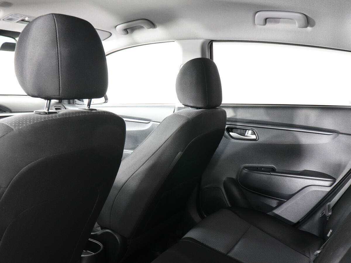 Kia Rio с пробегом — 2021 год. Фото: #11