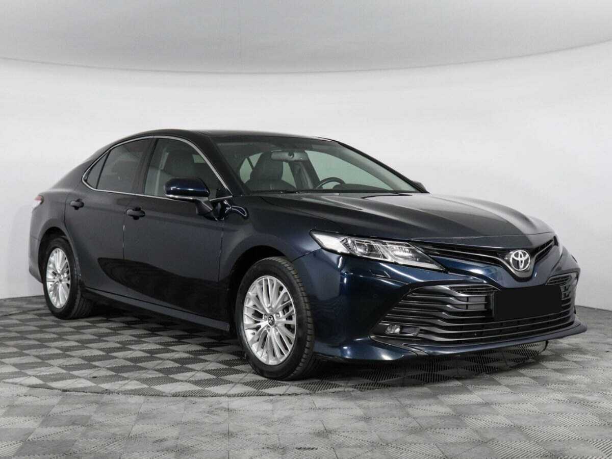 Toyota Camry с пробегом — 2018 год. Фото: #2