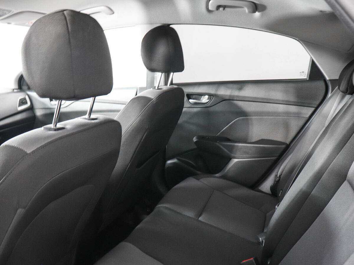 Hyundai Solaris с пробегом — 2019 год. Фото: #11